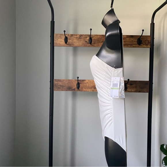 Michael Kors Iconic Solids One Shoulder underwire One-Piece in White size 8 NEW - Picture 5 of 11